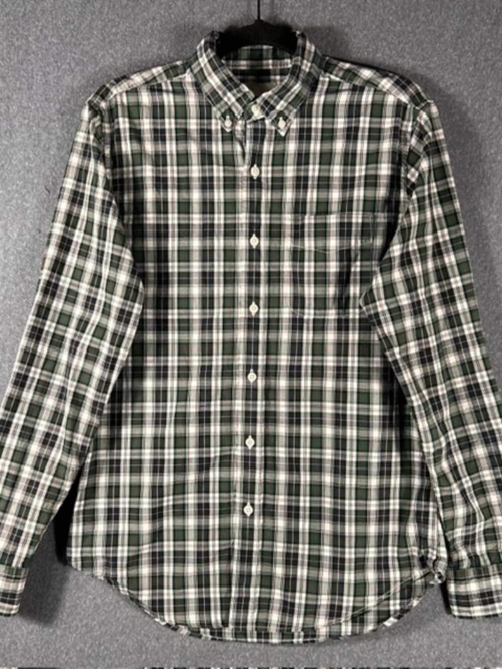 American Eagle Button Down Shirt Mens Sz Small Plaid Classic Fit Long Sleeve